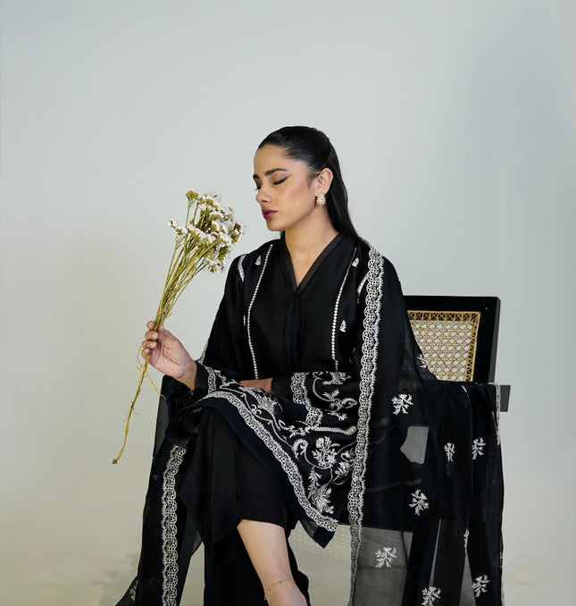 CLASSIC BLACK SHEESHA SILK 3-PIECE SUIT