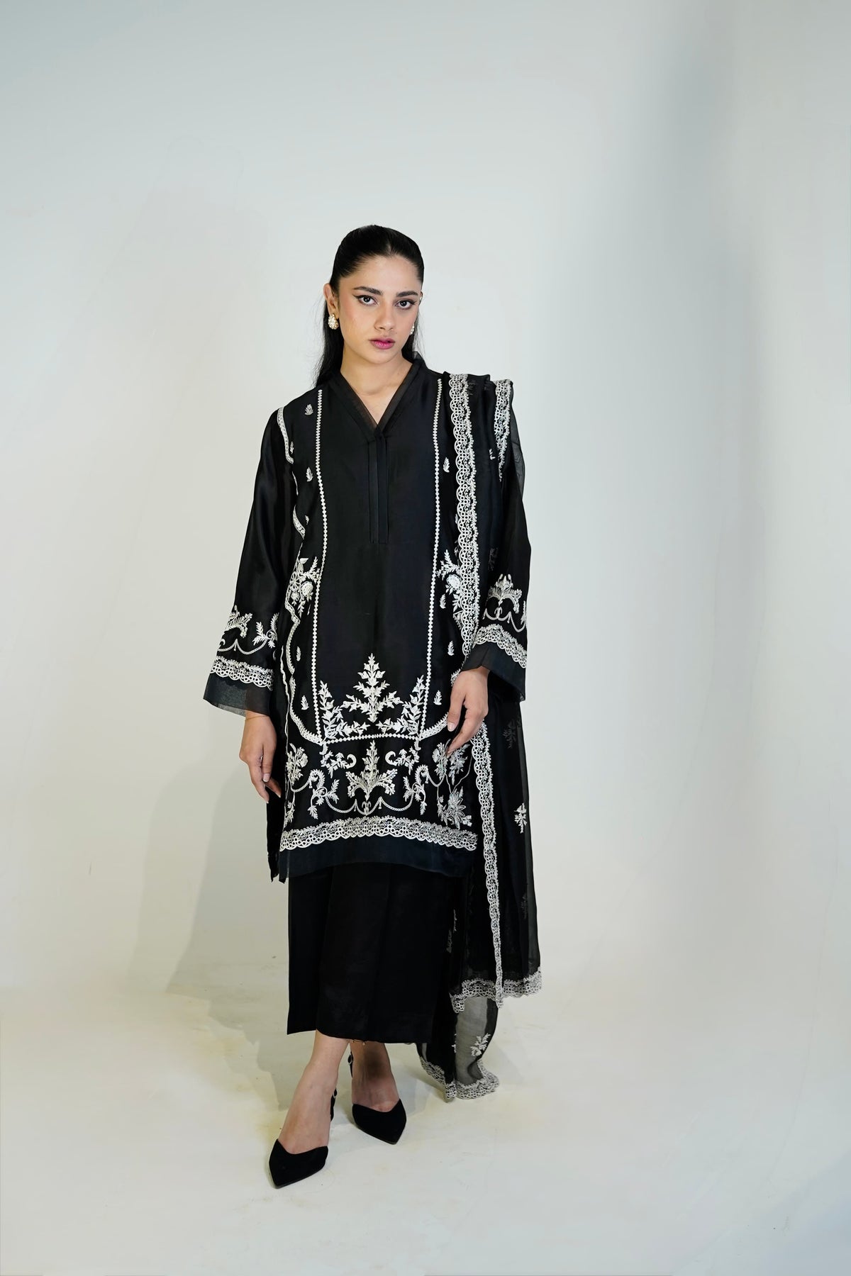 CLASSIC BLACK SHEESHA SILK 3-PIECE SUIT