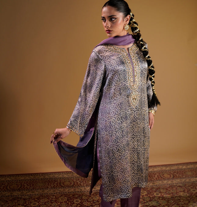 Lilac Tie-Dye Chunri Suit — back view