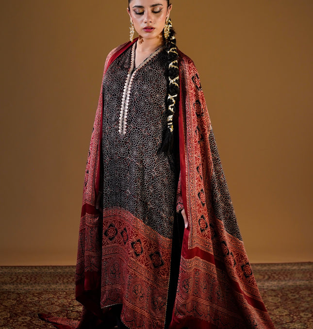 RED AJRAK 3-PIECE SUIT