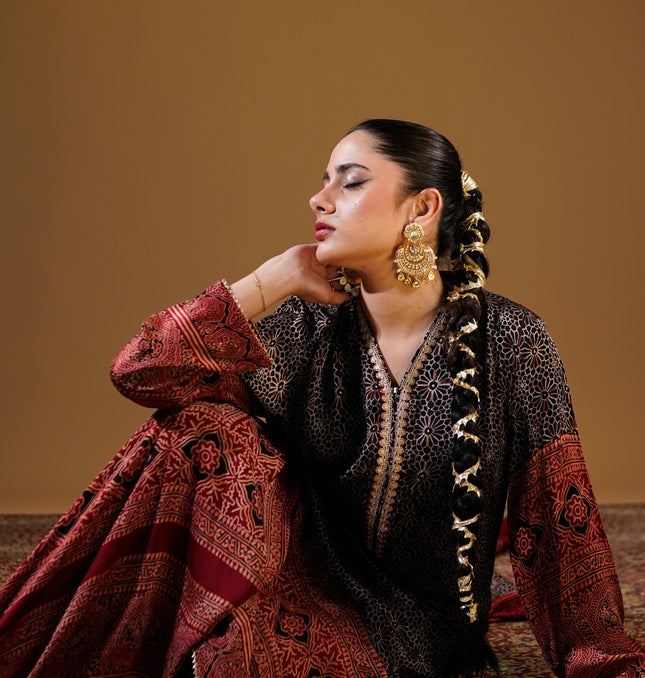 RED AJRAK 3-PIECE SUIT